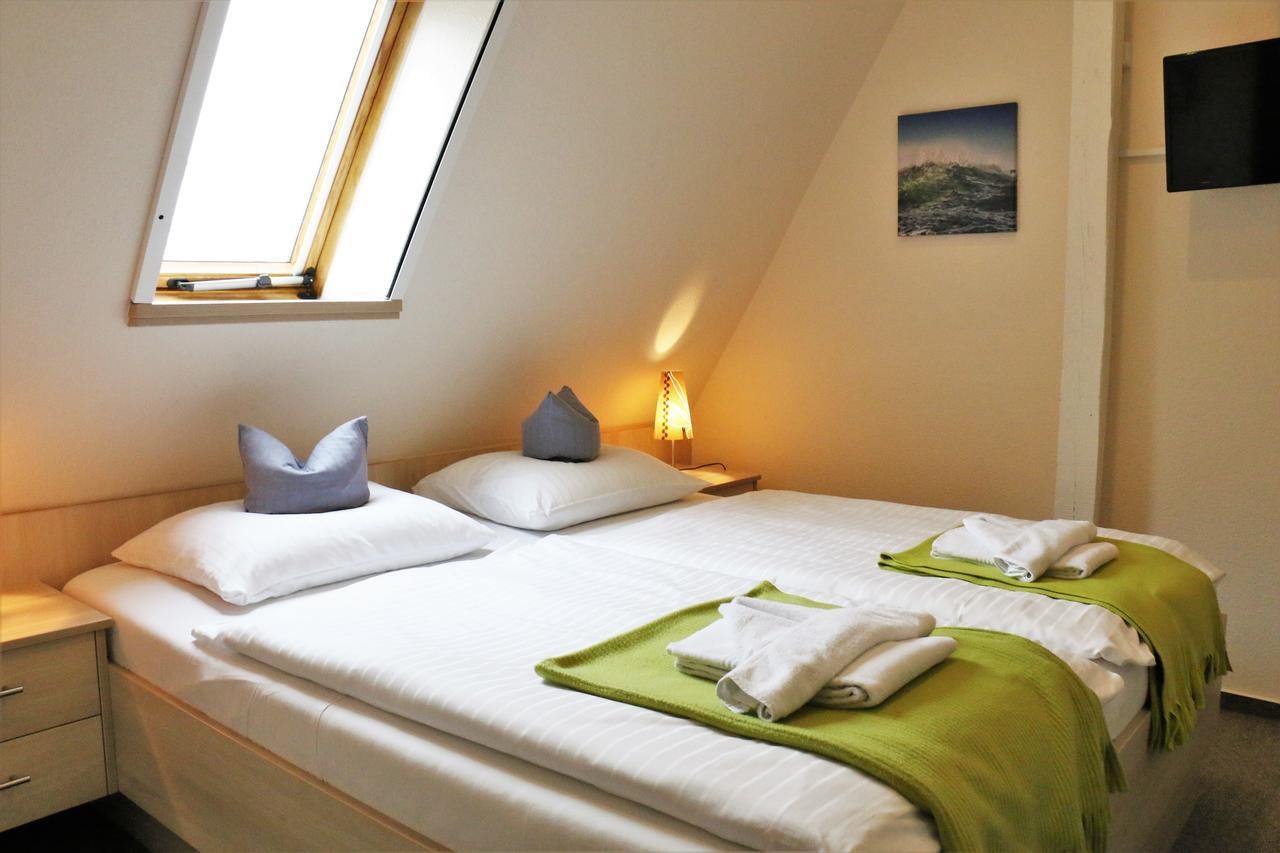Gruenblau Relax Pension & Apartments Rostock Exterior foto
